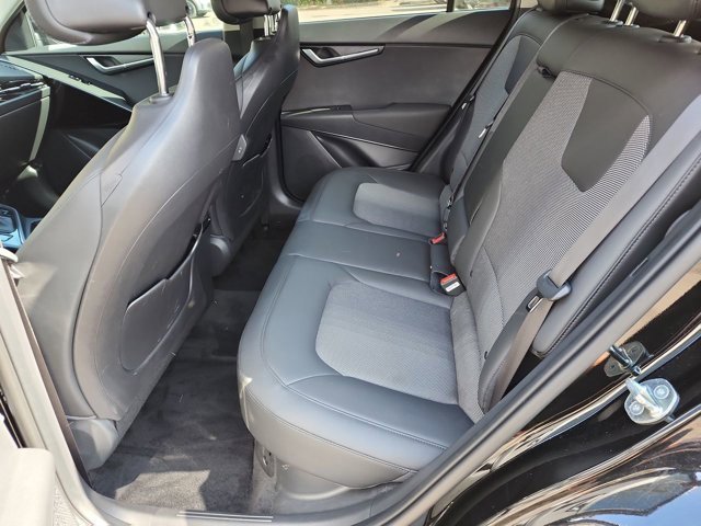 Used 2023 Kia Niro EX image 12