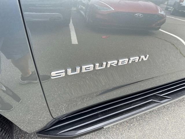 Used 2023 Chevrolet Suburban LT image 16