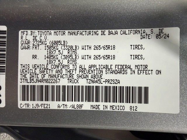 Used 2024 Toyota Tacoma TRD Sport w/ TRD Sport Upgrade Package image 30