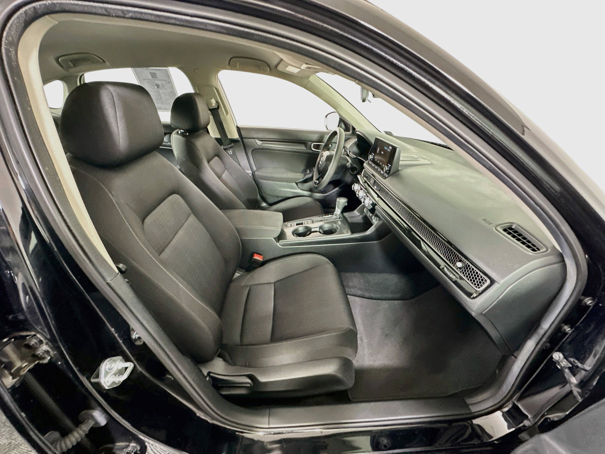 Used 2025 Honda Civic LX image 31