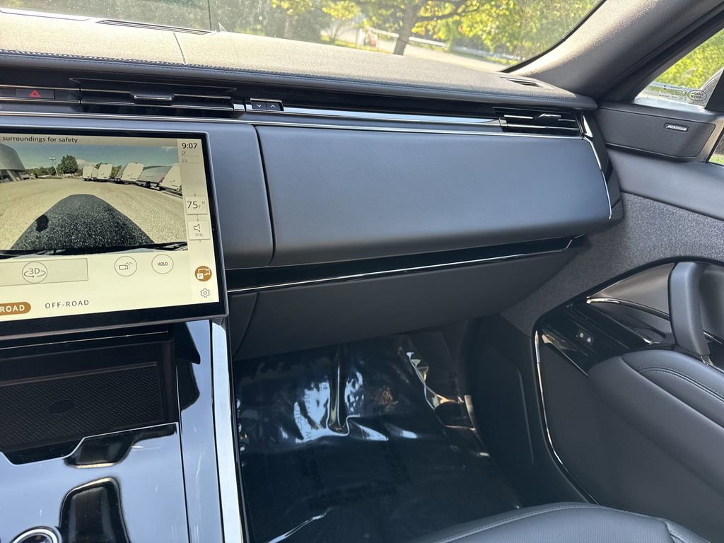 New 2025 Land Rover Range Rover Sport Dynamic SE image 24