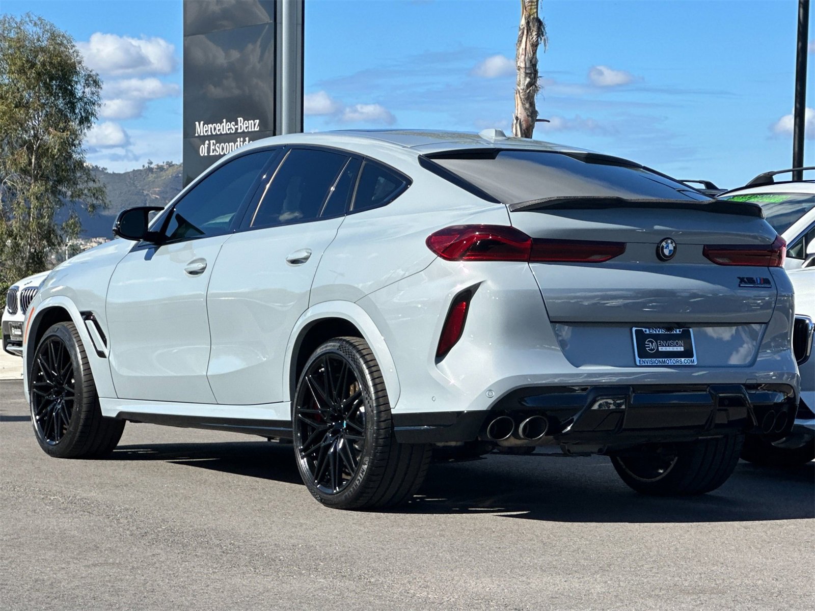 Used 2025 BMW X6 M Competition w/ Executive Package image 5