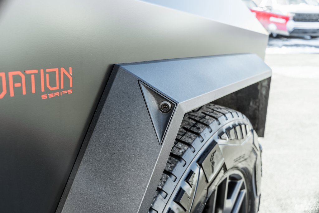 Used 2024 Tesla Cybertruck AWD Crew Cab image 5