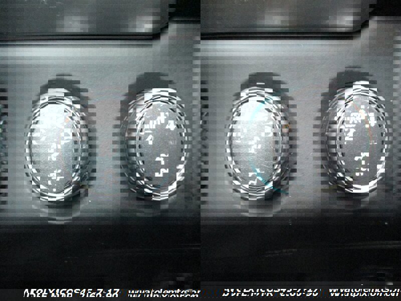 Used 2018 Chevrolet Suburban Premier image 23