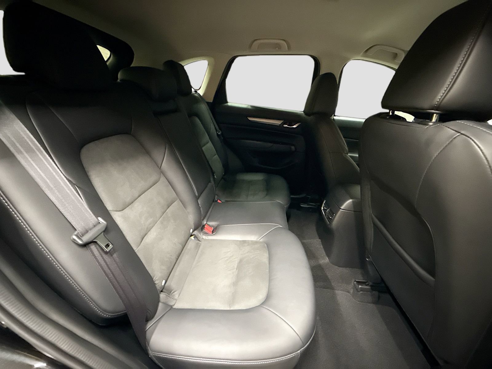 Used 2021 MAZDA CX-5 Touring image 27