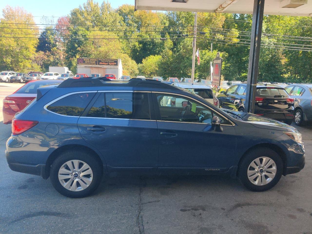 Used 2019 Subaru Outback 2.5i Premium w/ Popular Package #2 AWD/4WD image 7