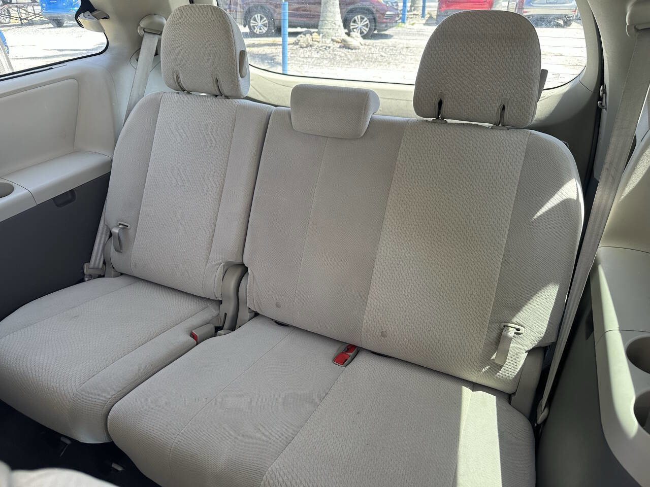 Used 2011 Toyota Sienna LE image 14