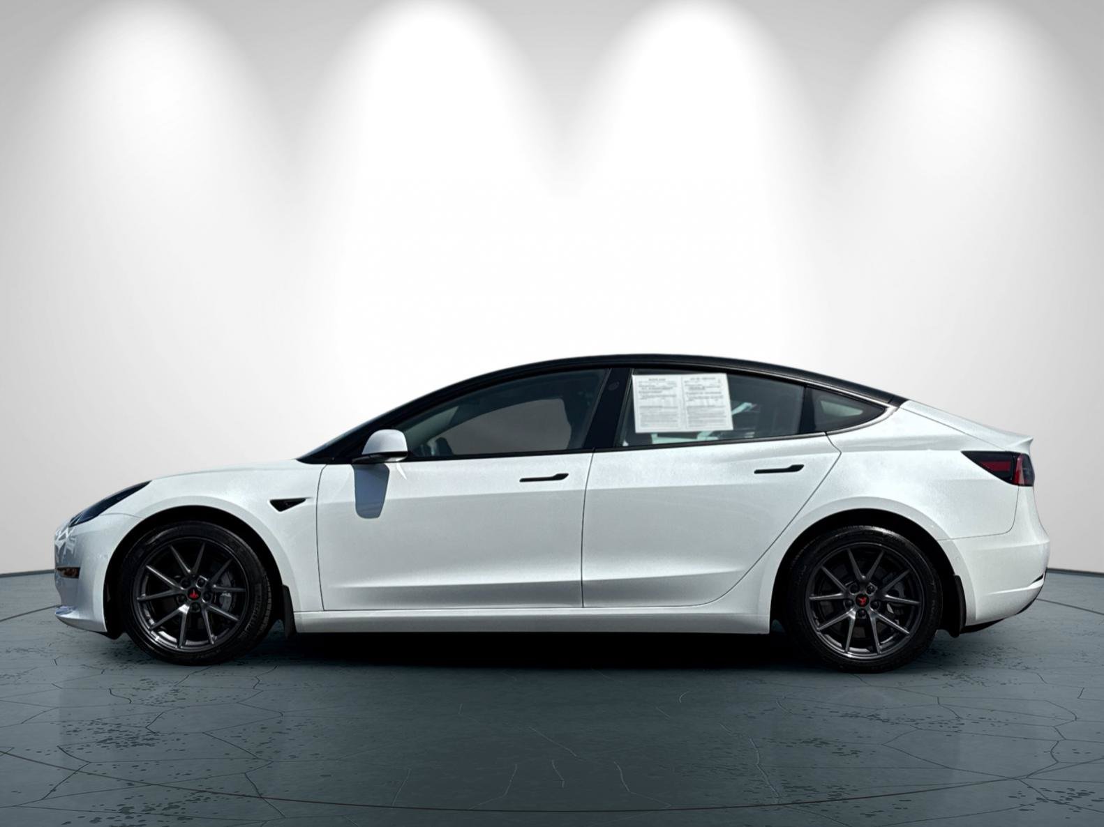 Used 2022 Tesla Model 3 Long Range AWD/4WD image 7