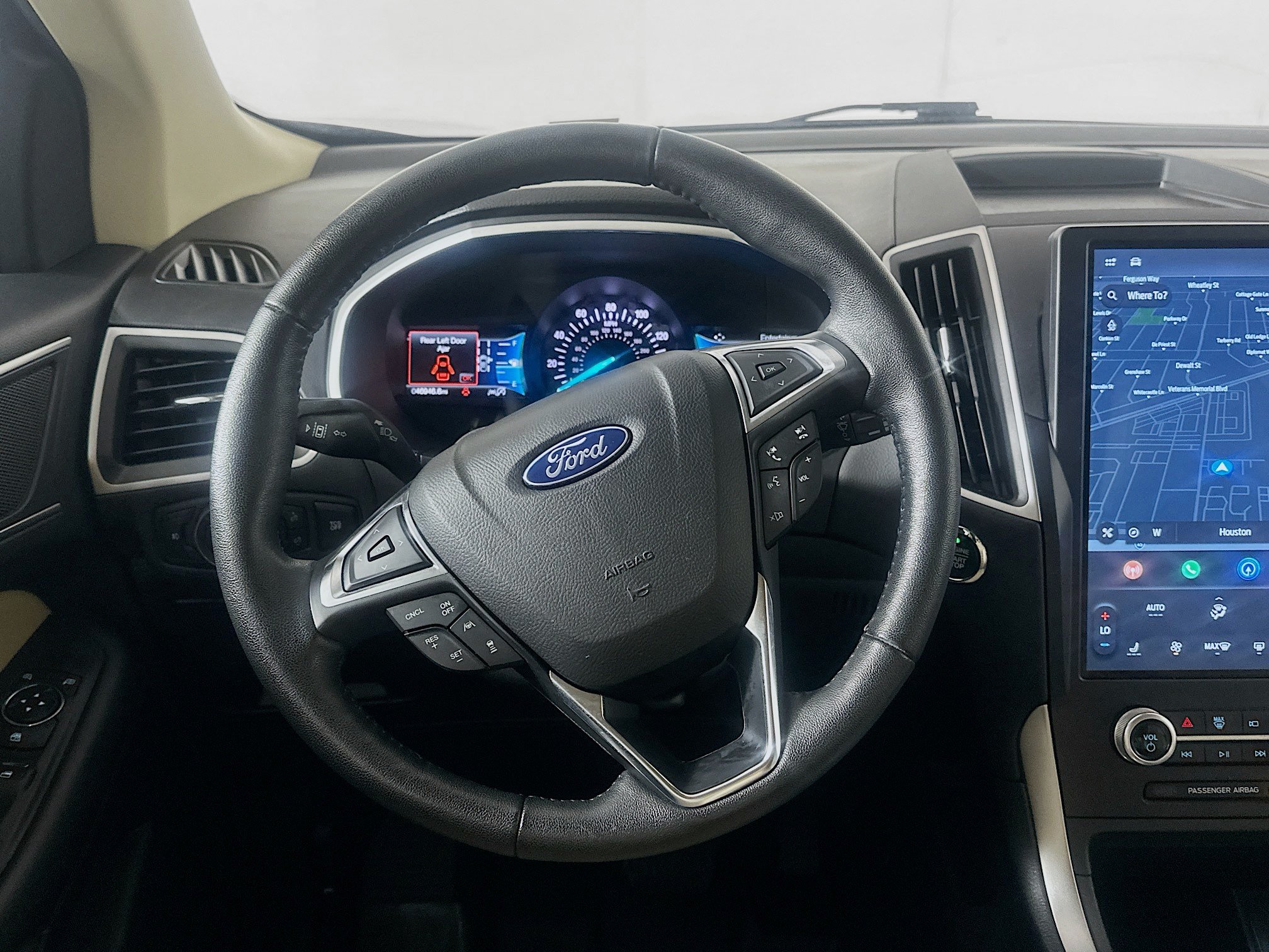 Used 2021 Ford Edge SEL w/ Cargo Accessory Package AWD/4WD image 18