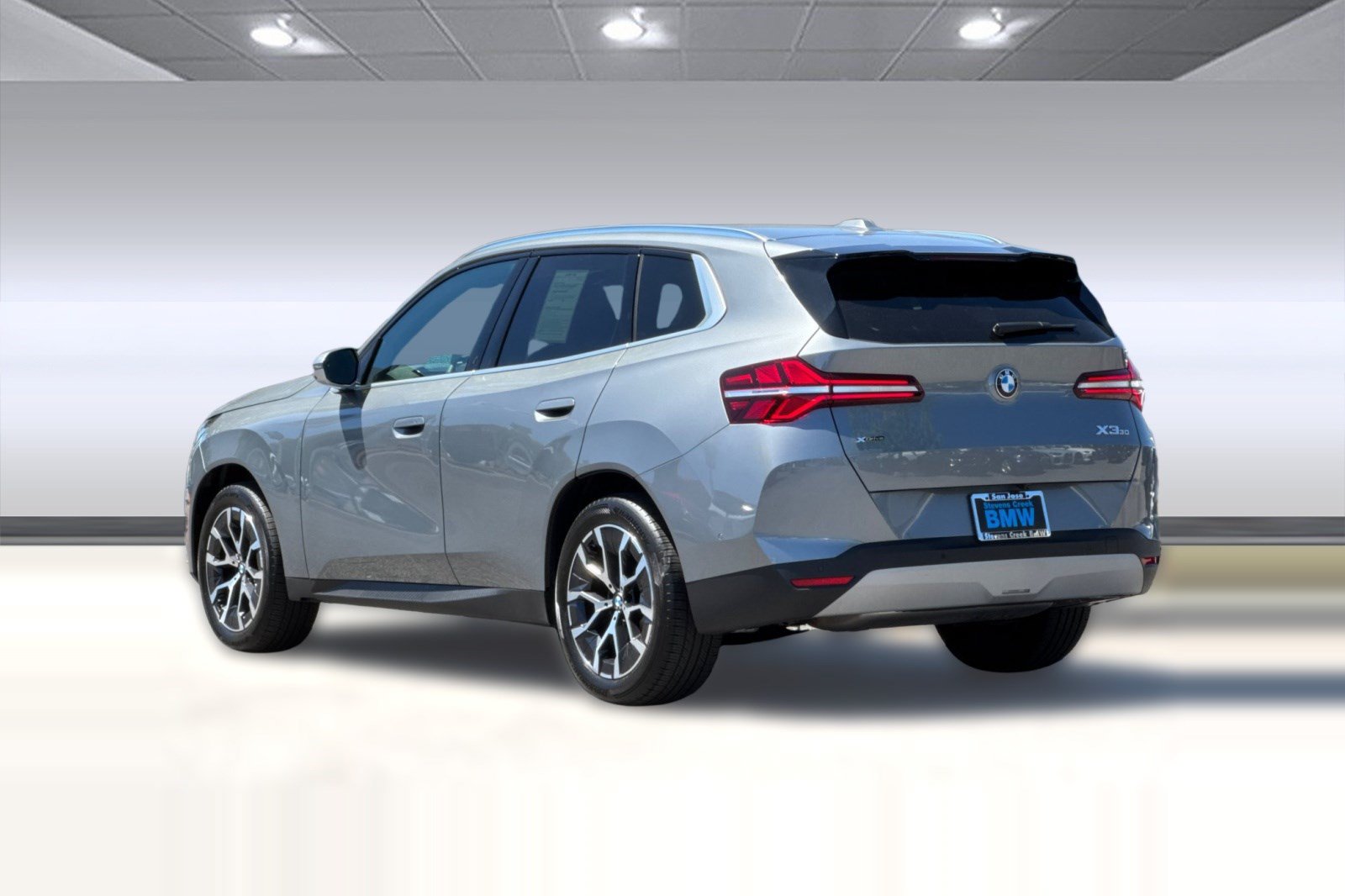 Used 2026 BMW X3 xDrive30i w/ Premium Package AWD/4WD image 3
