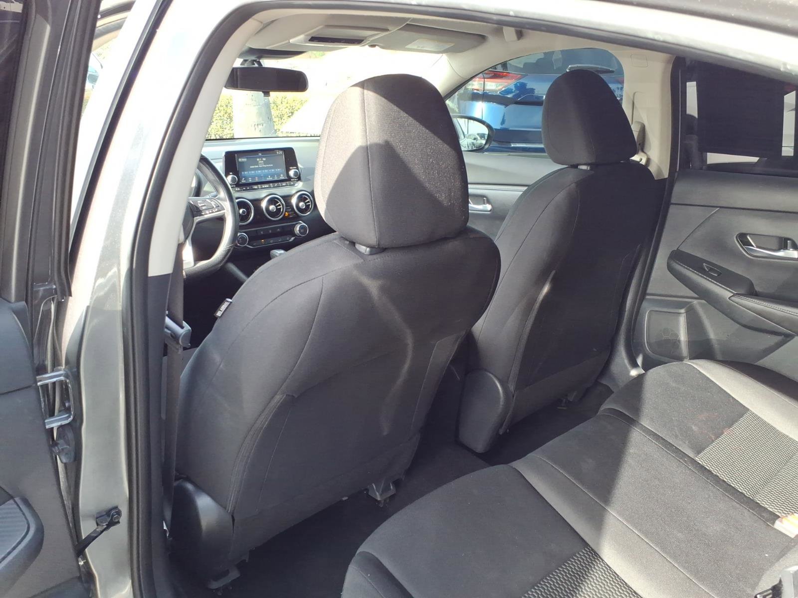 Certified 2022 Nissan Sentra S image 10