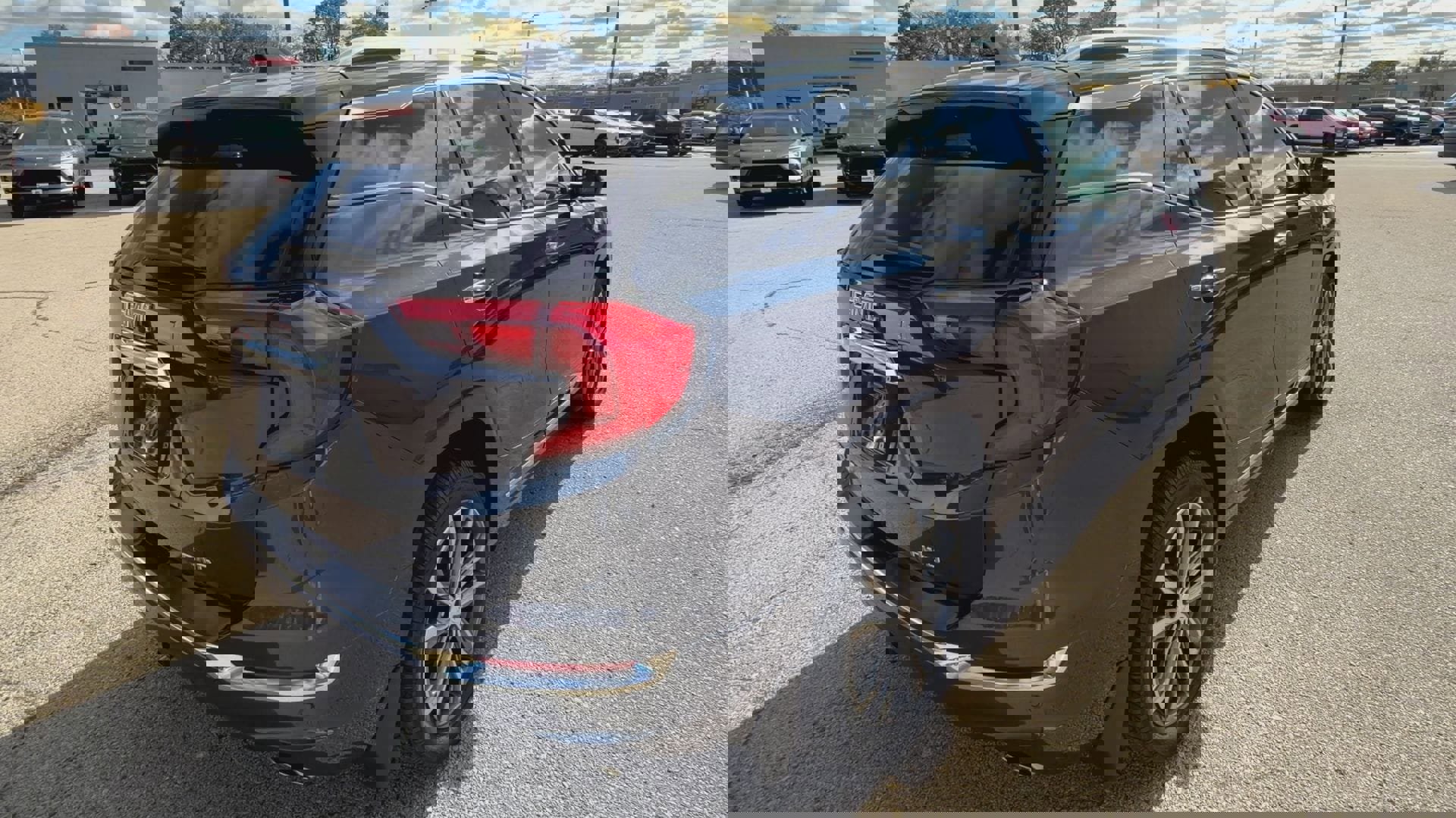 Used 2019 GMC Terrain Denali w/ Advanced Safety Package image 8