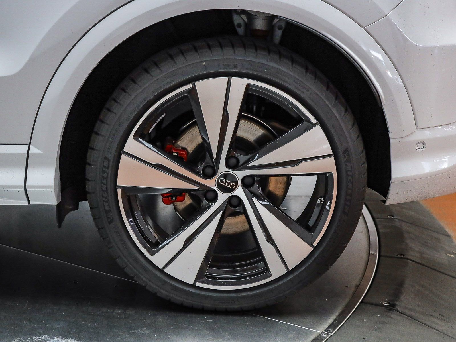 New 2025 Audi SQ5 Premium Plus AWD/4WD image 12