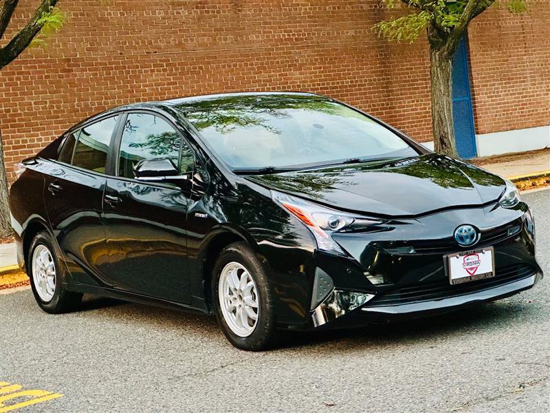 Used 2018 Toyota Prius Two image 6