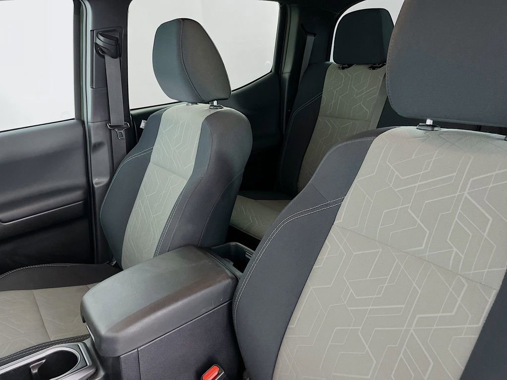 Used 2022 Toyota Tacoma TRD Off-Road image 26