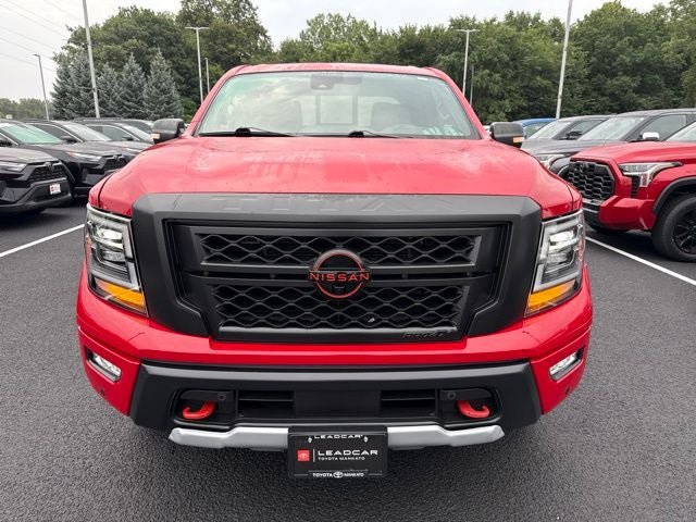Used 2023 Nissan Titan PRO-4X w/ Pro-4x Convenience Package AWD/4WD image 4