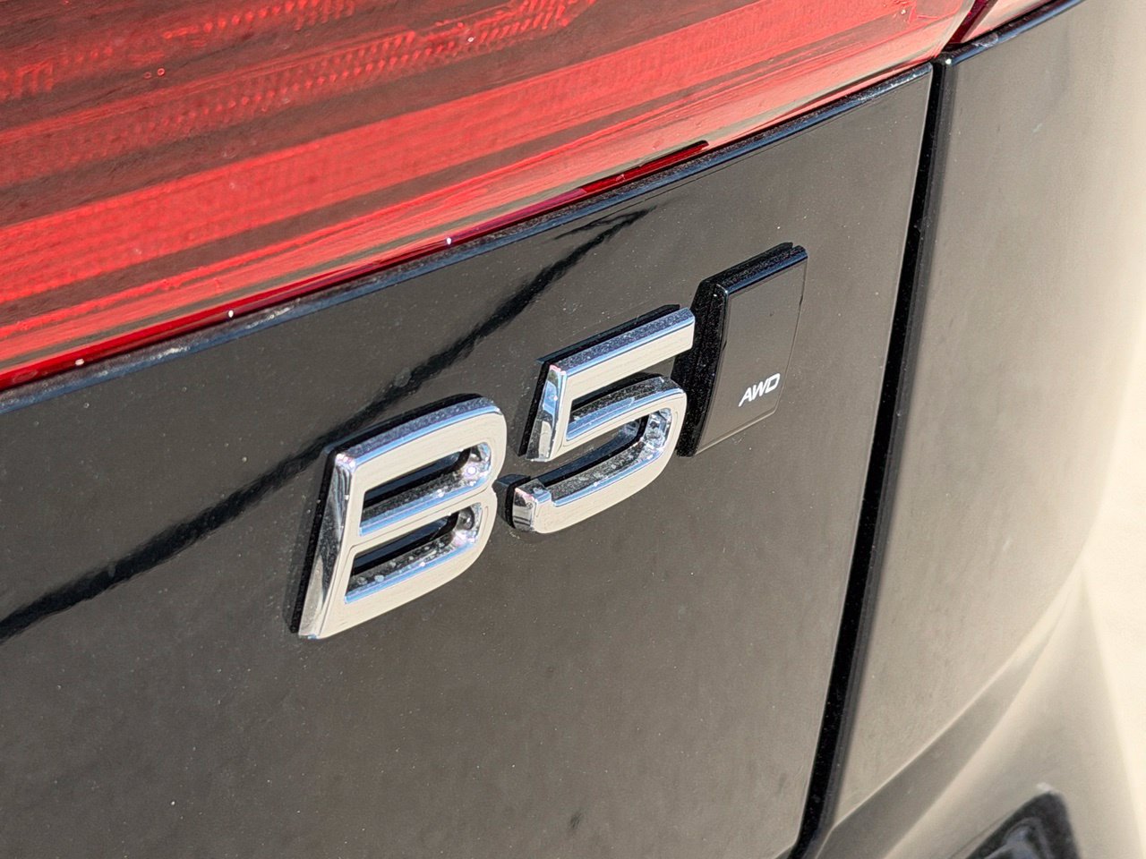 New 2027 Volvo XC60 B5 Plus AWD/4WD image 10