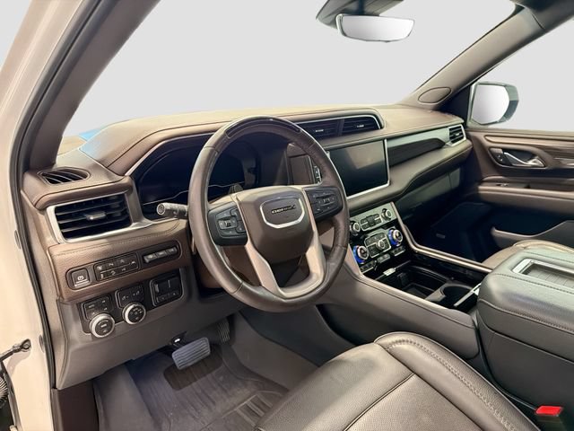 Used 2024 GMC Yukon XL Denali w/ Denali Reserve Package AWD/4WD image 8