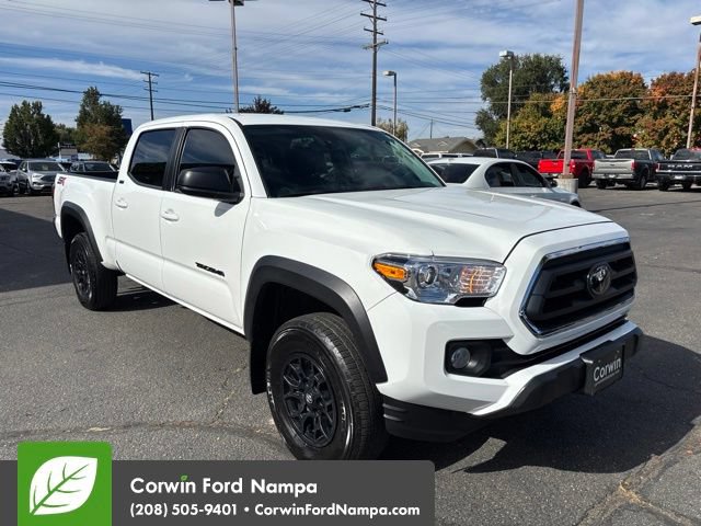 Used 2023 Toyota Tacoma SR5 AWD/4WD image 3