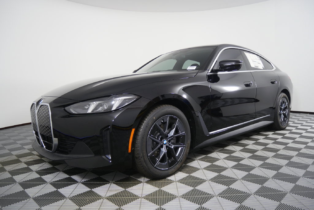Certified 2026 BMW i4 eDrive40 w/ Premium Package RWD image 8
