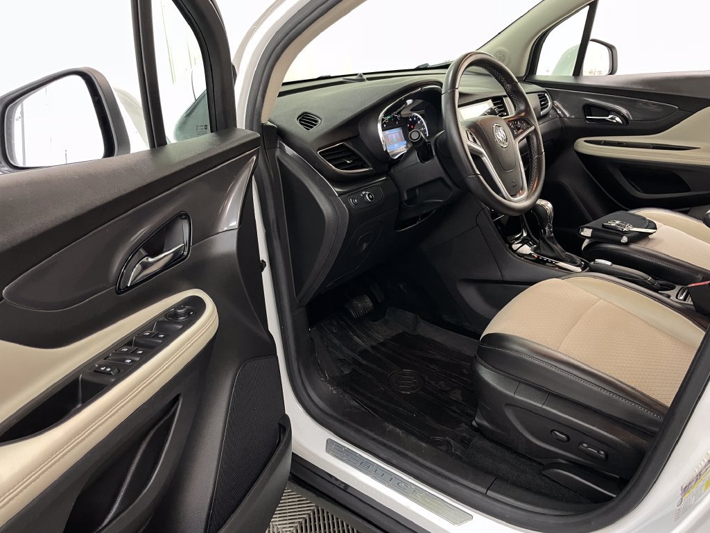 Certified 2021 Buick Encore Preferred w/ Safety Package II AWD/4WD image 21