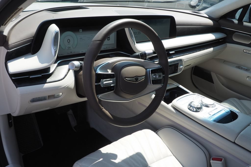Used 2023 Genesis G90 3.5T AWD/4WD image 13