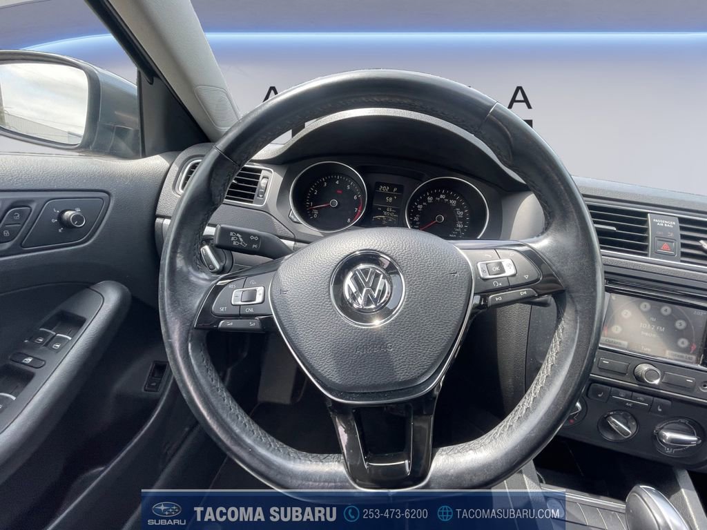 Used 2015 Volkswagen Jetta SE FWD image 13
