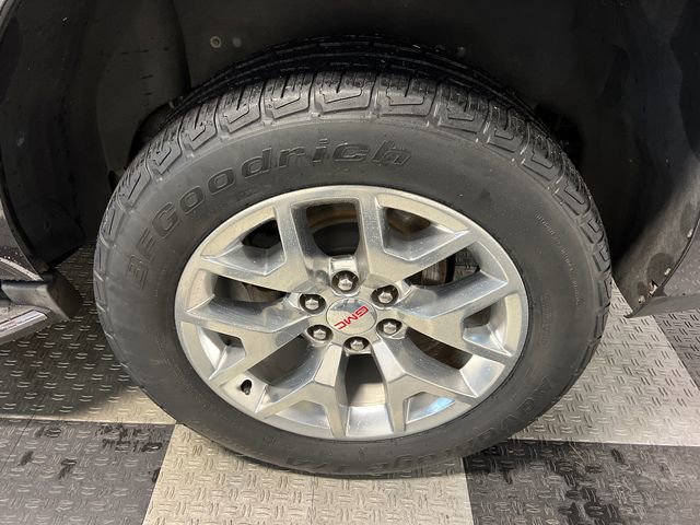 Used 2017 GMC Yukon SLT w/ Open Road Package image 16