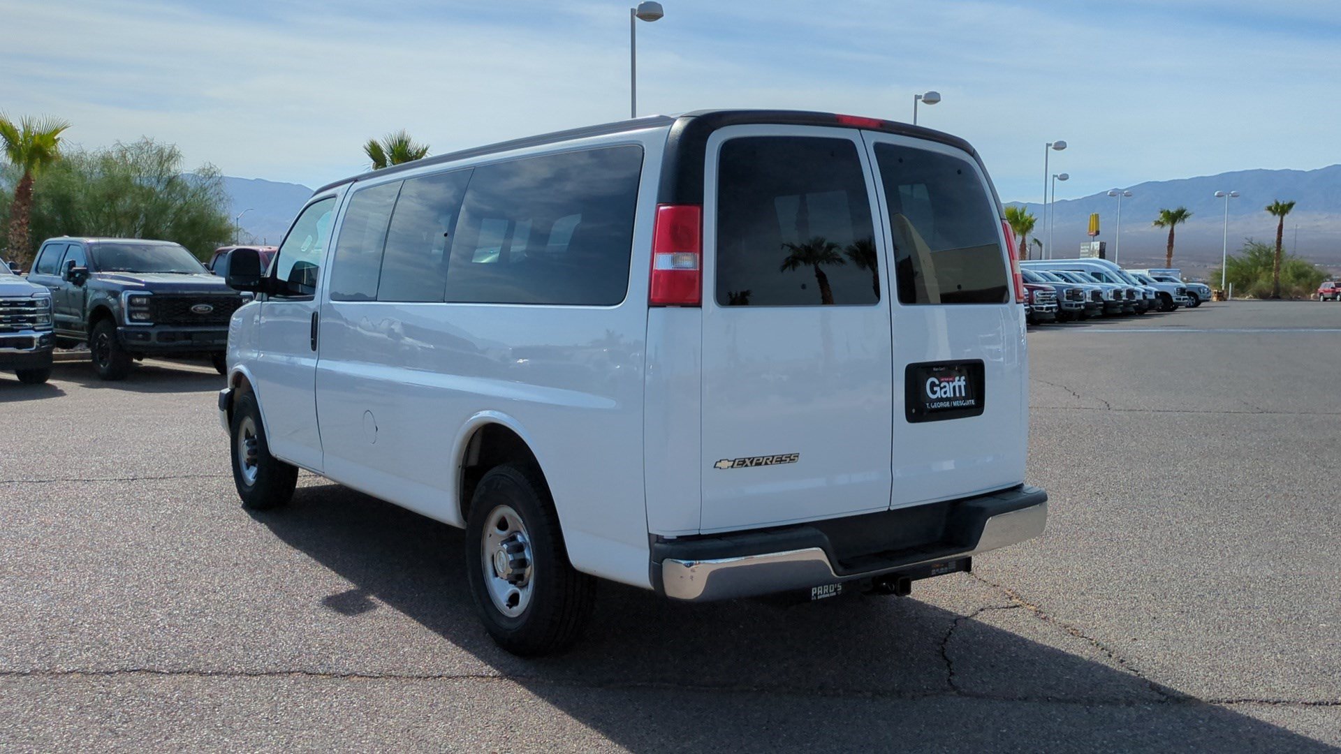 Used 2019 Chevrolet Express 2500 LT w/ LT Preferred Equipment Group RWD image 5