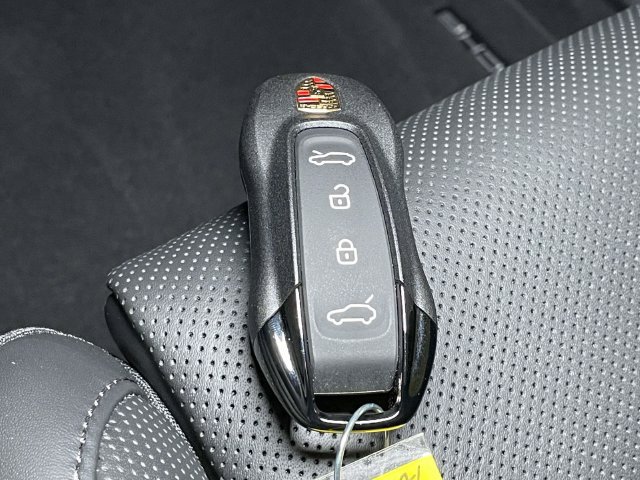 New 2026 Porsche Cayenne S AWD/4WD image 44
