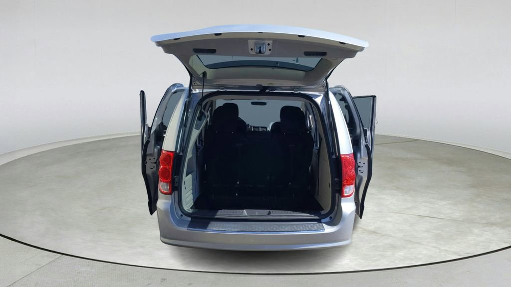 Used 2011 Dodge Grand Caravan Mainstreet w/ PWR Convenience Group FWD image 12