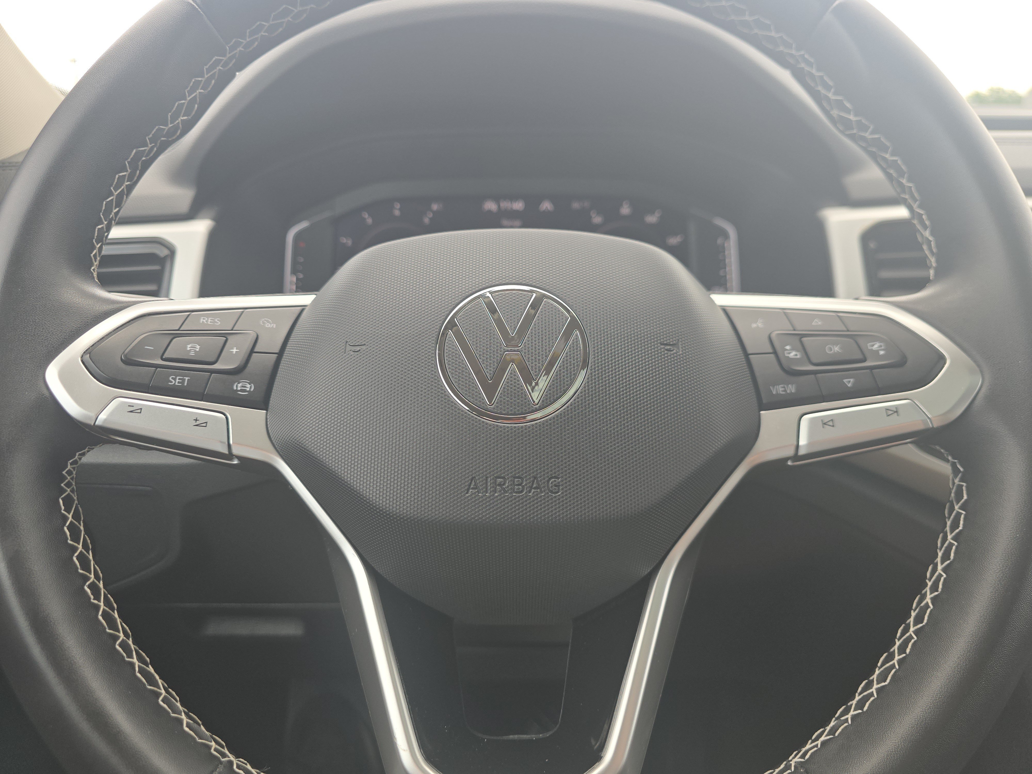 Certified 2023 Volkswagen Atlas SE w/ Panoramic Sunroof Package AWD/4WD image 23