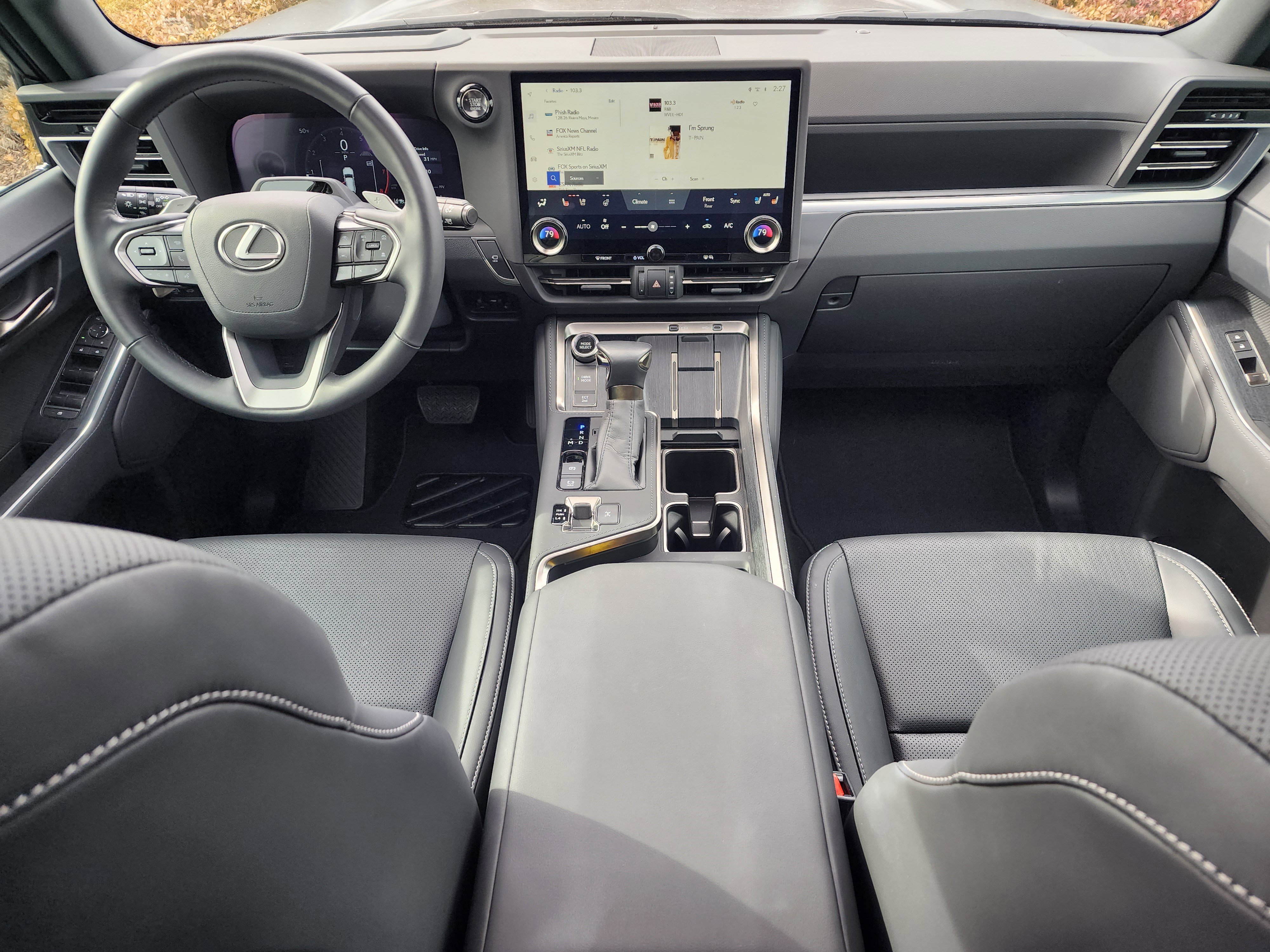 Used 2025 Lexus GX 550 w/ Cold Area Package AWD/4WD image 17