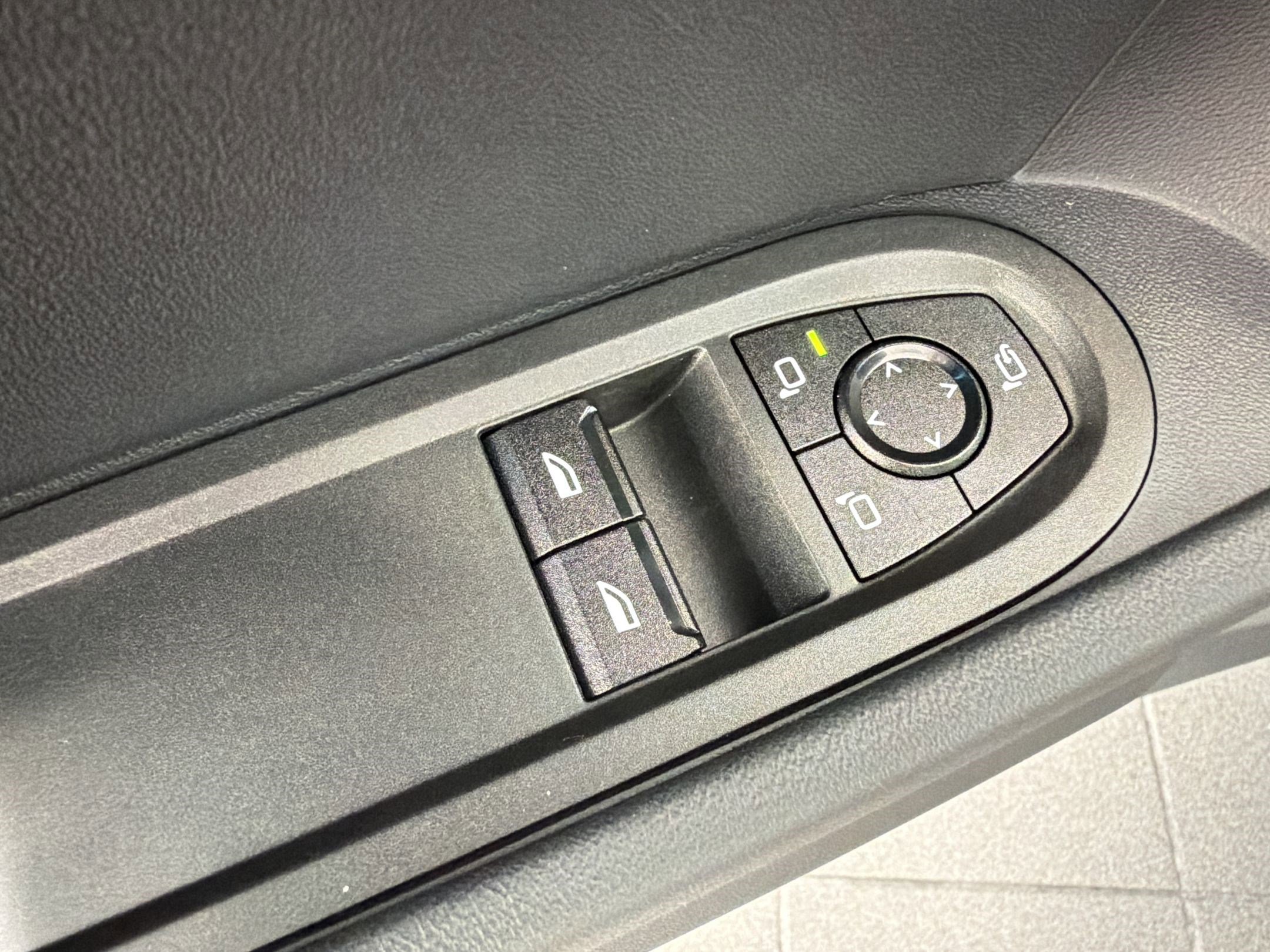 New 2026 MINI Cooper 2-Door Hardtop FWD image 13