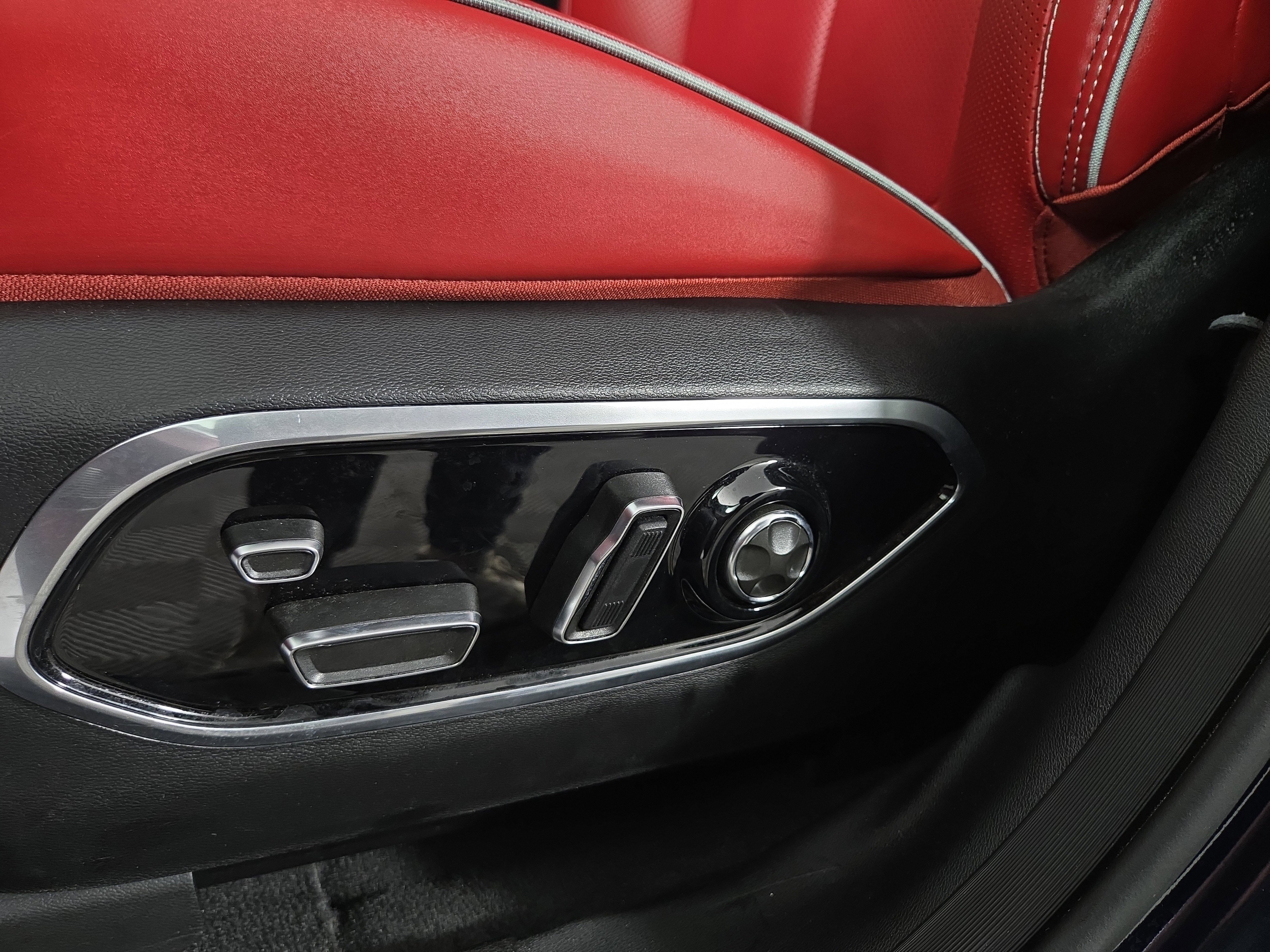 Used 2024 Jeep Wagoneer Launch Edition image 32