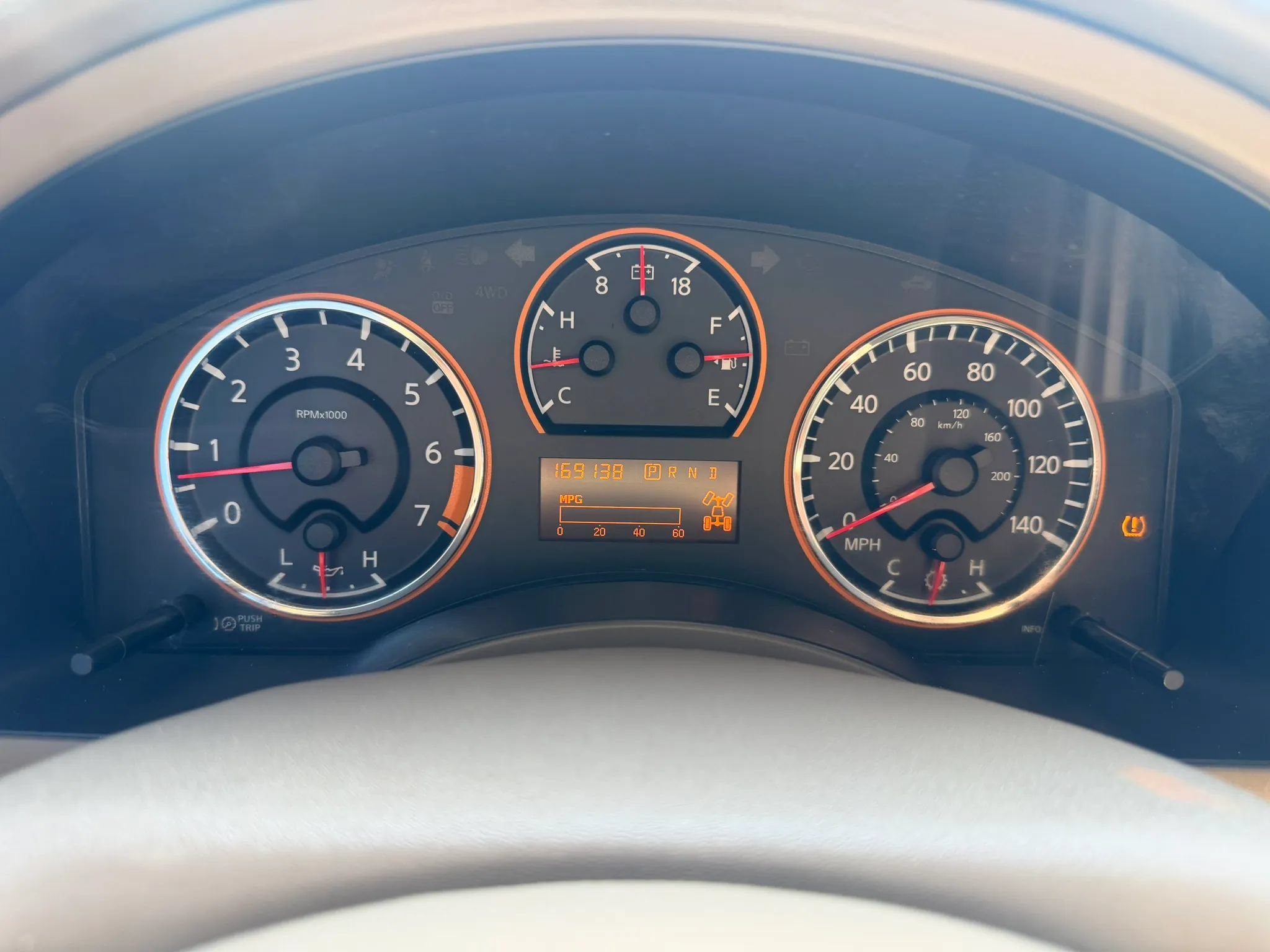 Used 2015 Nissan Armada Platinum w/ 2nd Row Captain Seat Package AWD/4WD image 16
