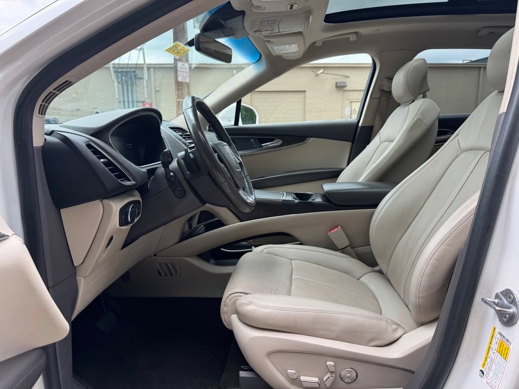 Used 2019 Lincoln Nautilus Reserve AWD/4WD image 22