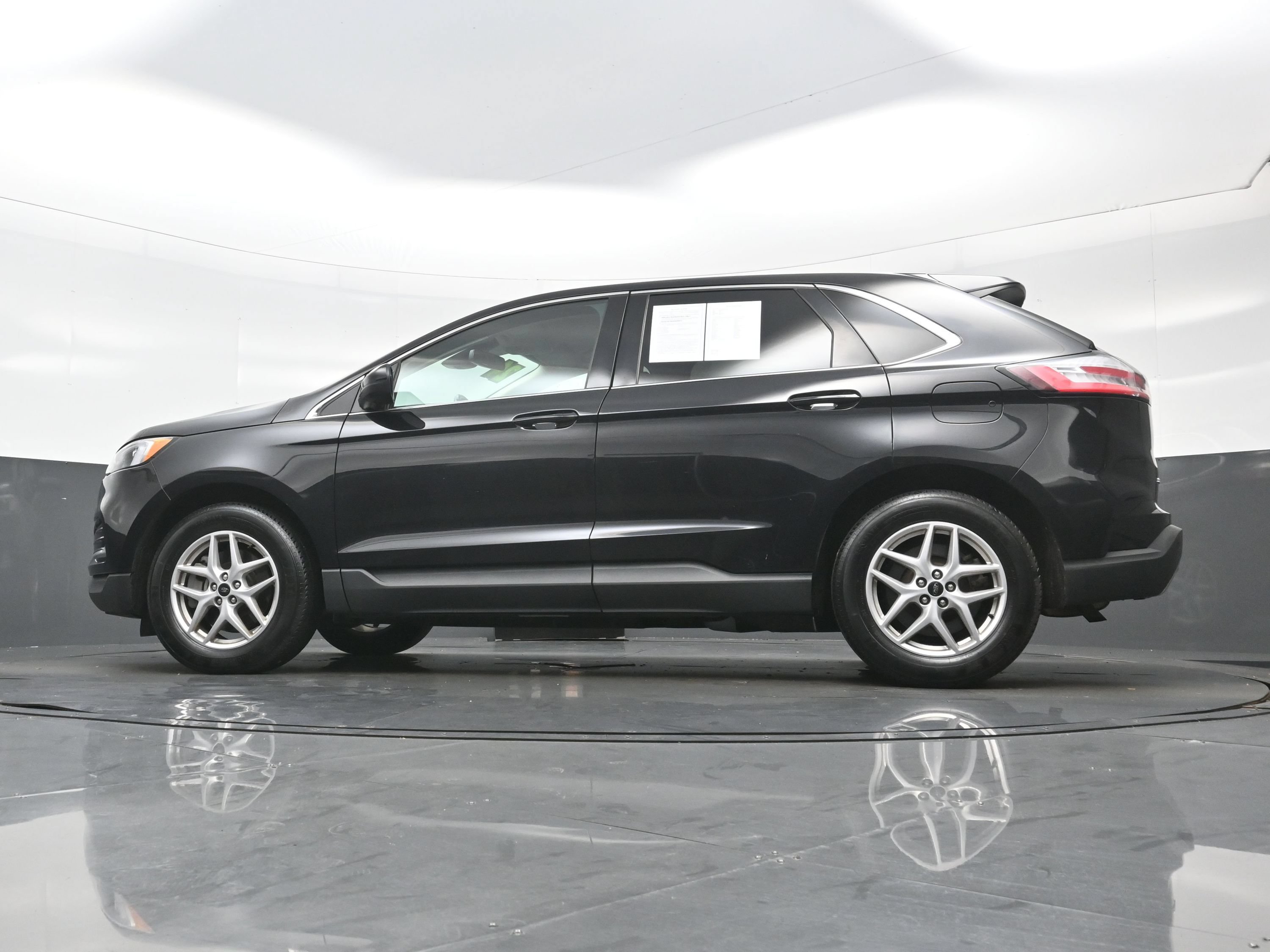 Used 2024 Ford Edge SEL AWD/4WD image 27