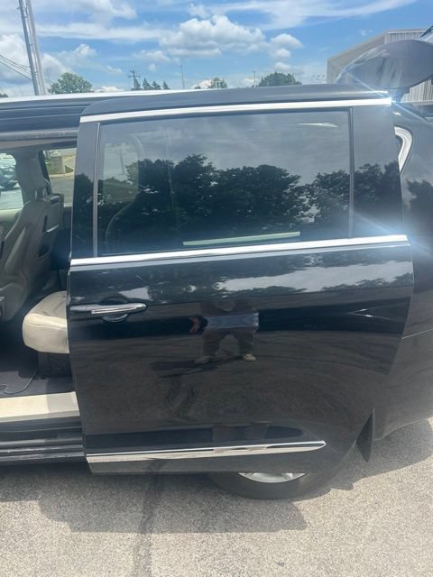 Used 2017 Chrysler Pacifica Touring-L Plus w/ Advanced Safetytec Group FWD image 28