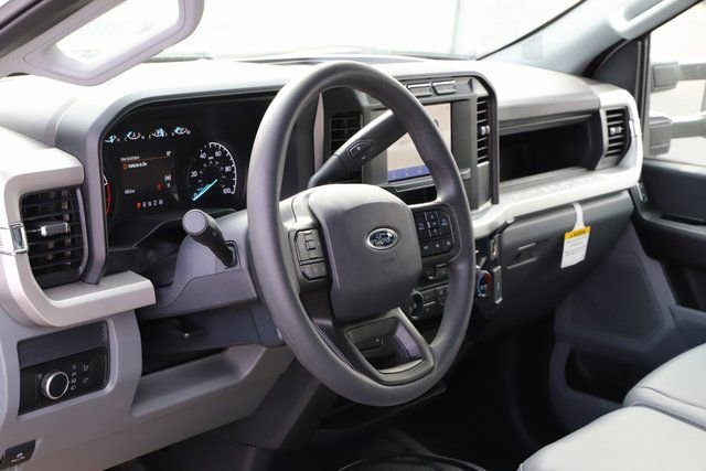 Used 2024 Ford F550 XL 2D Standard Cab image 13