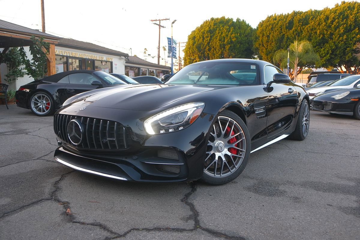 Used 2018 Mercedes-Benz AMG GT C image 3