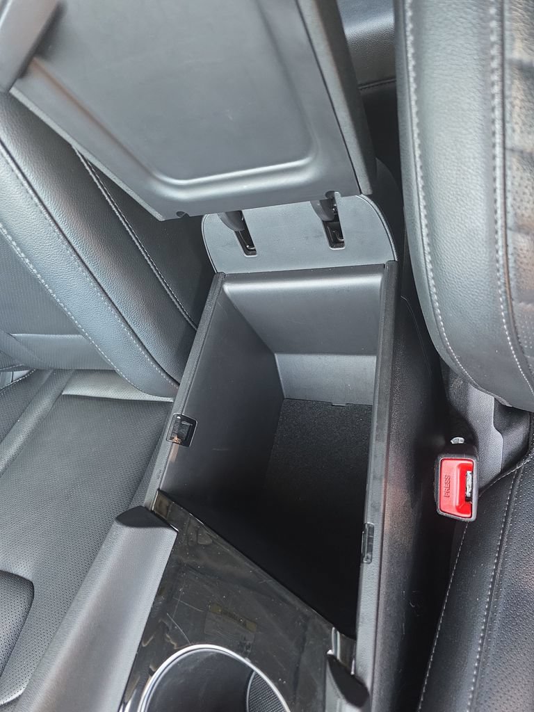 Used 2024 Hyundai Elantra Limited FWD image 24