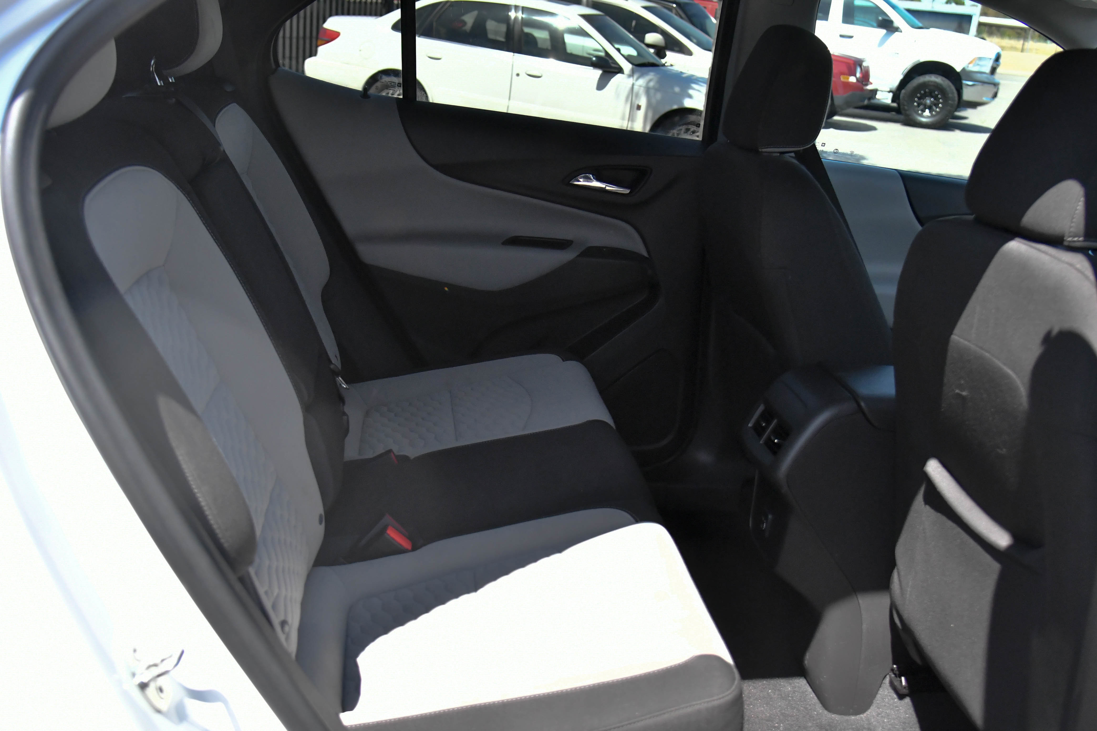 Used 2020 Chevrolet Equinox LT AWD/4WD image 39