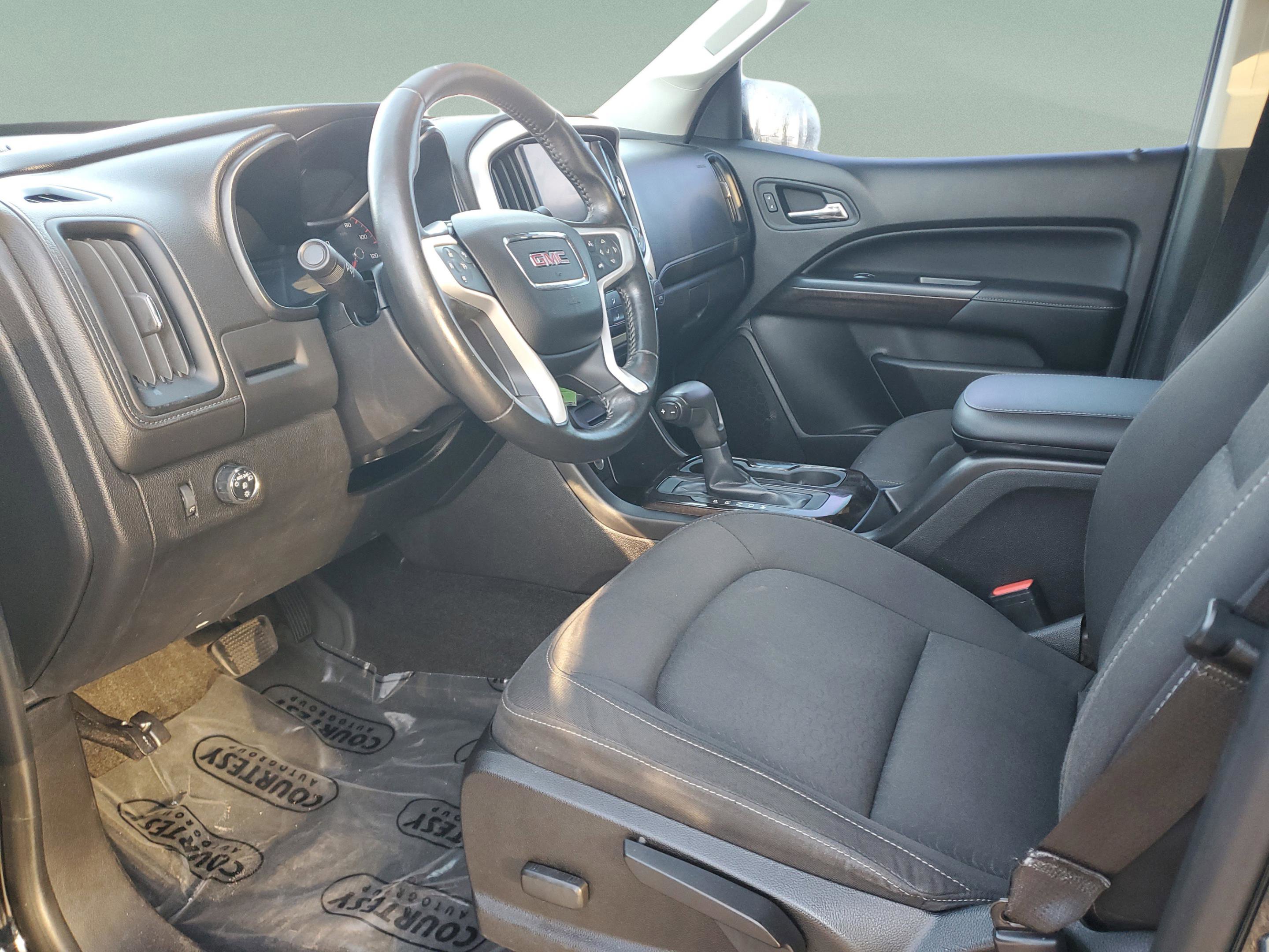 Used 2015 GMC Canyon SLE w/ SLE Convenience Package image 19