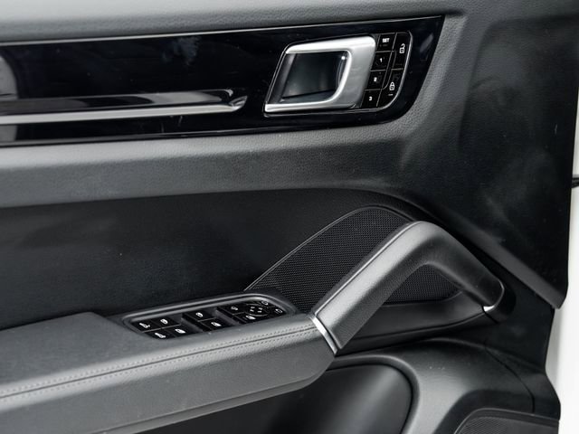 Used 2019 Porsche Cayenne image 8