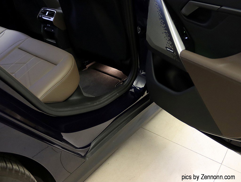 Used 2026 BMW 530i xDrive w/ Premium Package image 35