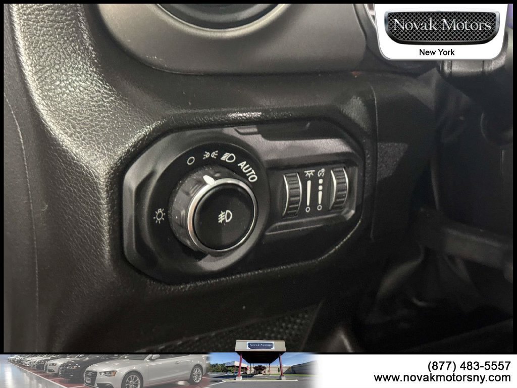 Used 2022 Jeep Wrangler Unlimited Sport AWD/4WD image 16