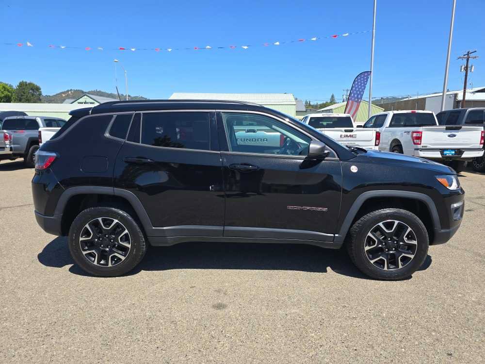 Used 2019 Jeep Compass Trailhawk w/ Leather Interior Group AWD/4WD image 6