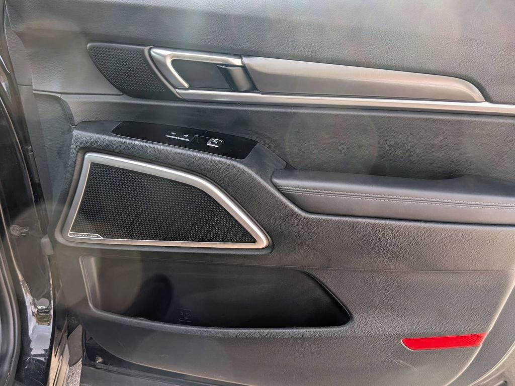 Used 2025 Kia Telluride S image 35