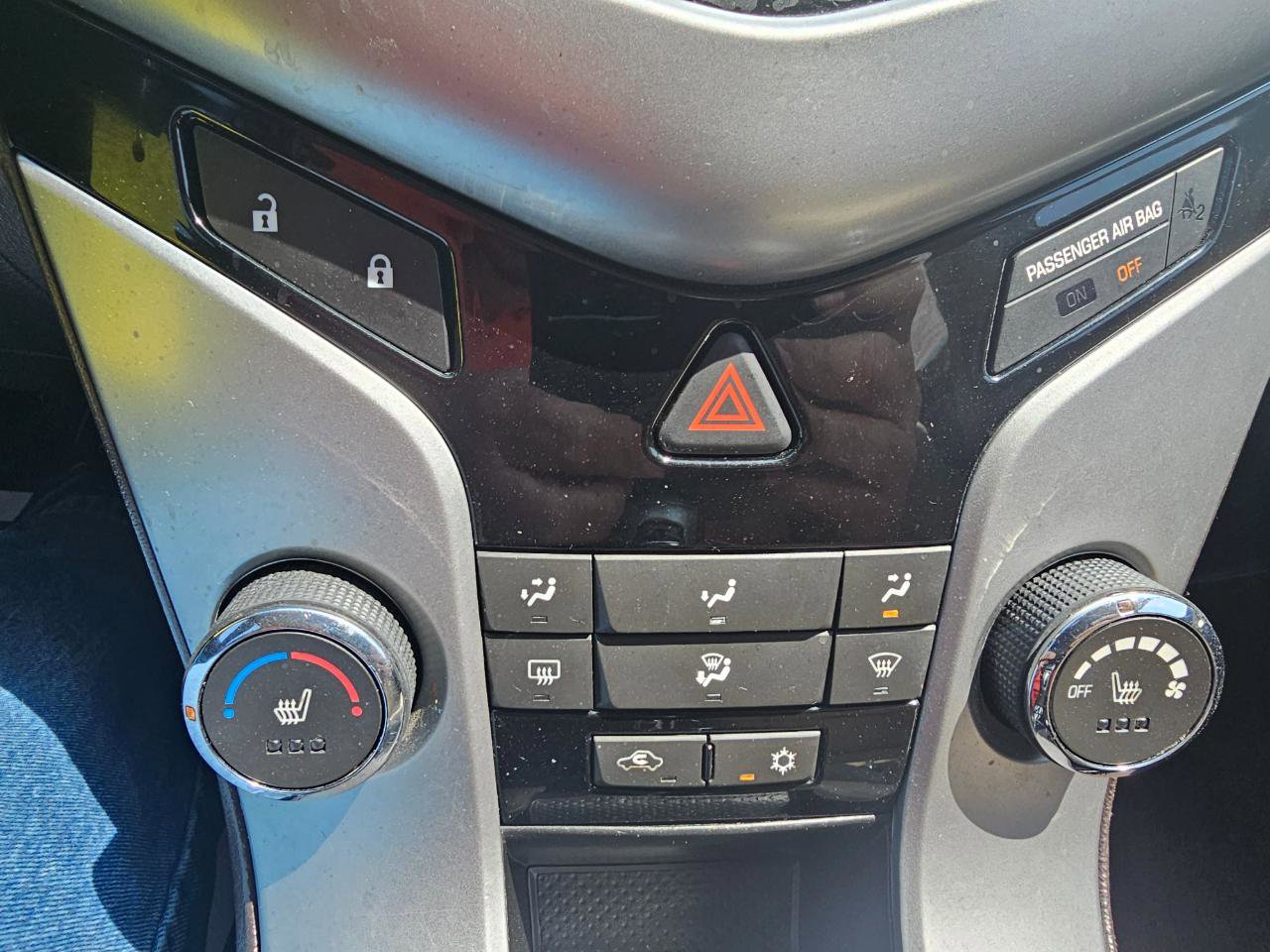 Used 2014 Chevrolet Cruze LT FWD image 39